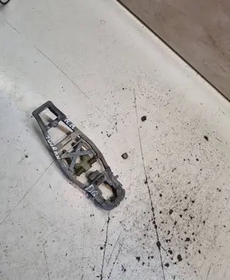 Rear door exterior handle