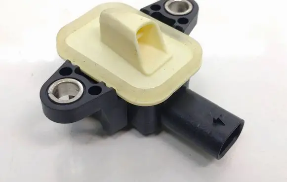 Volkswagen Cross Polo Airbag deployment crash/impact sensor 4H0955557