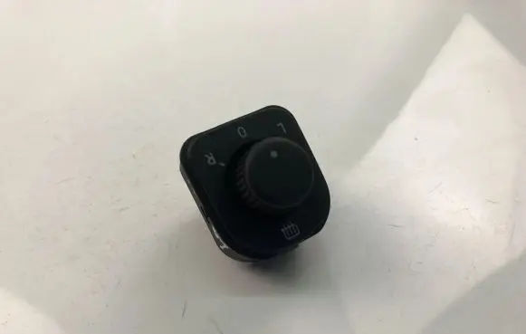 Volkswagen Golf V Wing mirror switch 1K0959565H