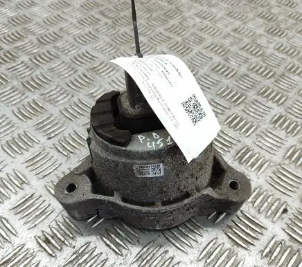 Maserati Ghibli Engine mount bracket 670174030 06701740300