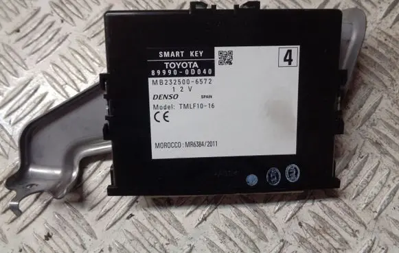 Toyota Yaris Keyless (KESSY) go control unit/module 899900D040