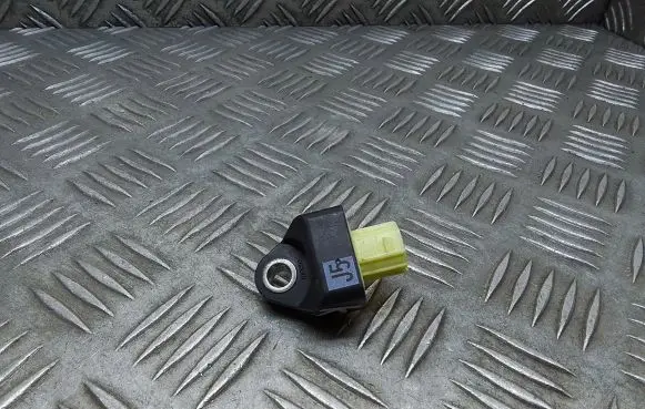 Lexus ES 250 - 300 - 330 Airbag deployment crash/impact sensor 8917347050