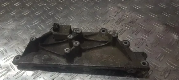 Ford Galaxy Engine mounting bracket 95WM6P036AB NENUSTTAYTA
