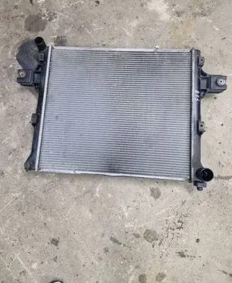 Jeep Grand Cherokee (WK) Coolant radiator H298911S9 J96YZ