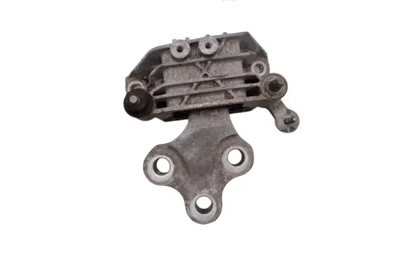 Chrysler Pacifica Engine mount bracket P68224742AD 68224742AD
