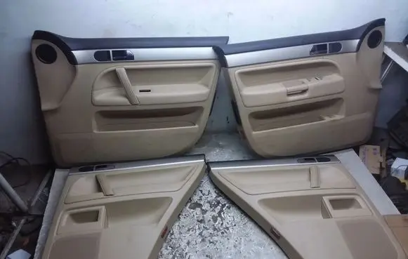 Volkswagen Touareg I Front door card panel trim 7L6867011EK