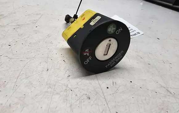 Passenger airbag on/off switch
