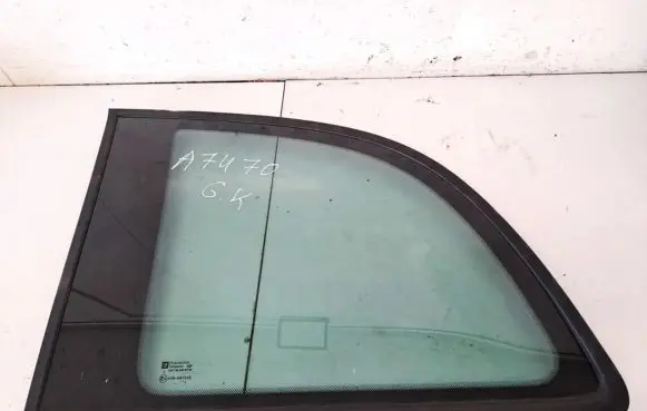 Opel Zafira A Rear side window 90579311 90579313