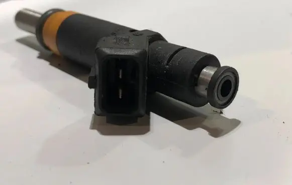 BMW 7 E65 E66 Fuel injector 7506924