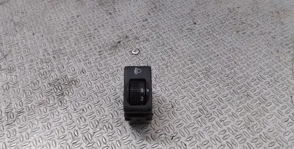Nissan X-Trail T30 Headlight level height control switch