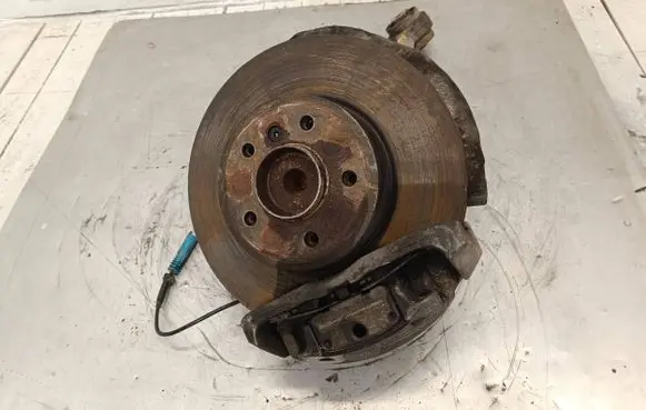 BMW 5 E60 E61 Front wheel hub spindle knuckle