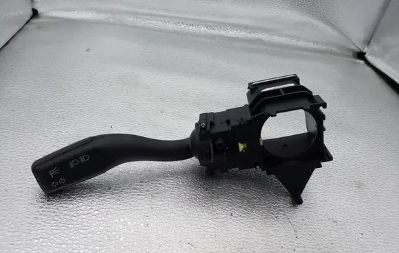 Audi Q7 4L Indicator stalk 4E0953513A