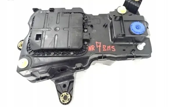 Opel Combo E AdBlue liquid reservoir 9817601880