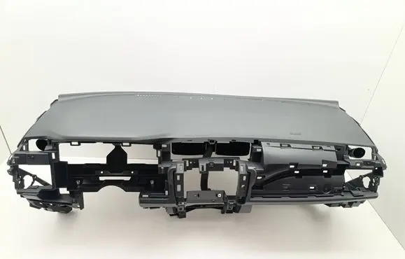 Nissan Leaf II (ZE1) Dashboard 682005SH2B 681P35SH0B