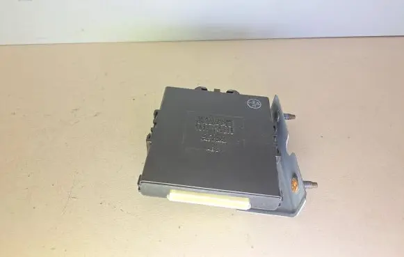Subaru Outback Power management control unit 88811AG030 1238000232