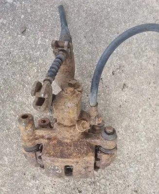 Mazda 626 Rear brake caliper