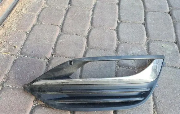 Front bumper lower grill