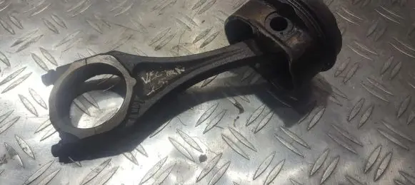 Opel Vectra B Connecting rod/conrod 