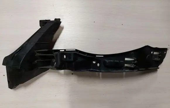 Volkswagen Touareg I Front bumper mounting bracket 7L6807185