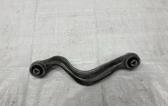 Land Rover Discovery 5 Rear control arm