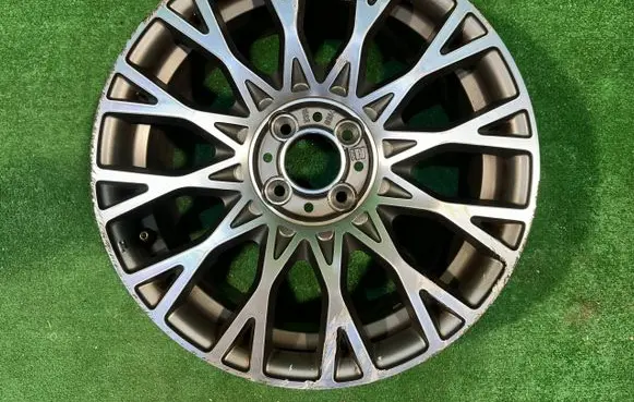 R16 alloy rim