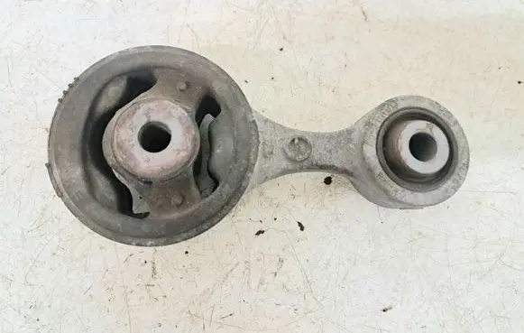 Engine mount bracket