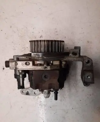Ford Focus C-MAX Fuel injection high pressure pump 9651844380 042739 0445010089