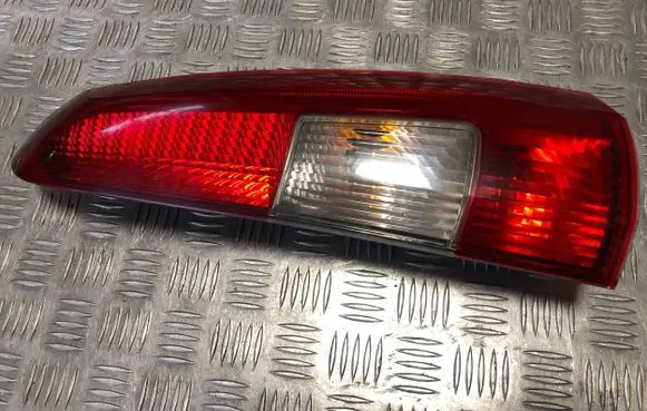 Volvo V70 Rear/tail lights 9154494