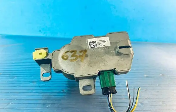 Volvo V70 Steering wheel lock 31280656 P31280656 7G9N3F880DD