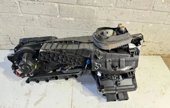 Volkswagen Golf VI Interior heater climate box assembly 5K1820003AQ F998511