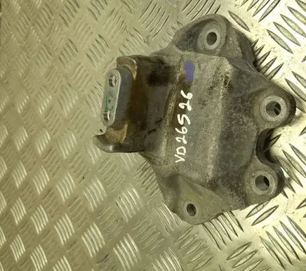 Opel Vivaro EGR valve cooler bracket 9807981780