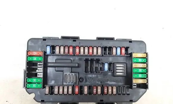 BMW 2 F22 F23 Fuse box set 9389068