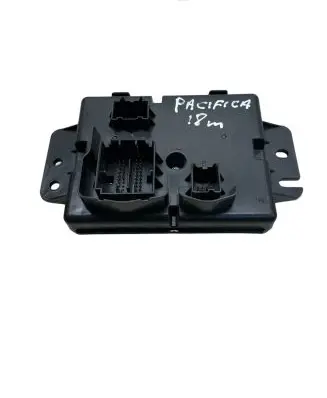 Chrysler Pacifica Air conditioning/heating control unit P68373078AC 074132 TDDD92287D0137