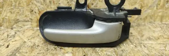 Toyota Yaris Front door interior handle