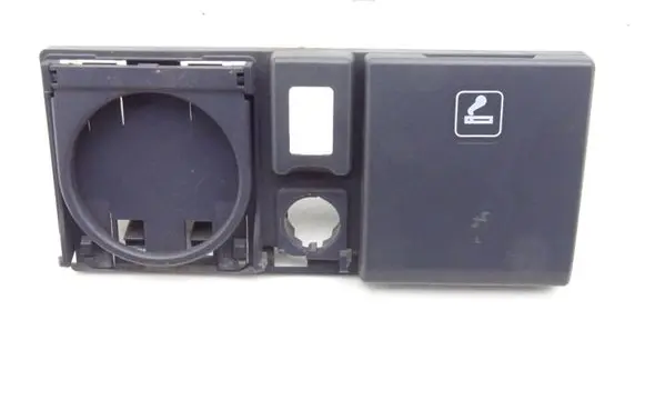 Cup holder front