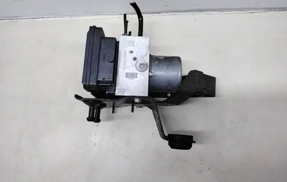 Mercedes-Benz GLE (W166 - C292) ABS Pump A1669013400