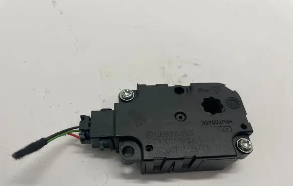 Mercedes-Benz GLA H247 Air flap motor/actuator A0999063502