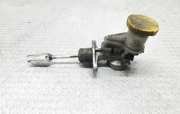 Subaru Legacy Clutch master cylinder