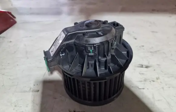Ford Fiesta Heater fan/blower 0130115551