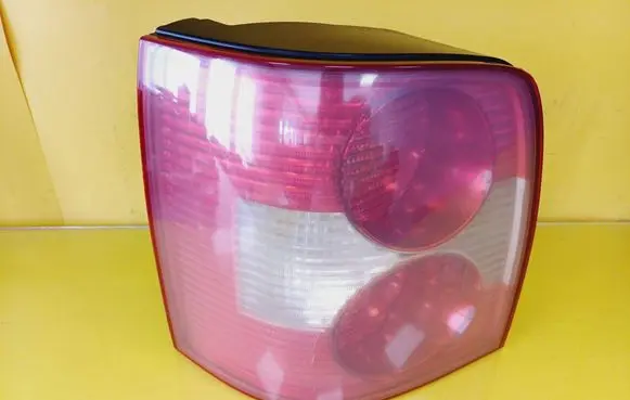Volkswagen PASSAT B5.5 Rear/tail lights 3B9945095AA