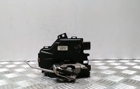 Audi A4 S4 B6 8E 8H Rear door lock 8E0839016C