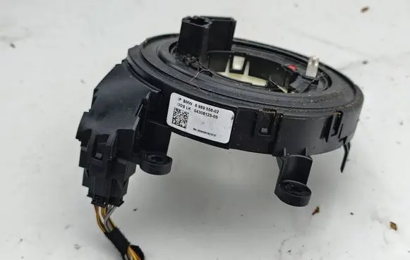 BMW 1 E81 E87 Airbag slip ring squib (SRS ring) 6989556-02