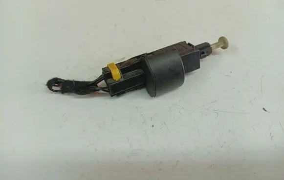Opel Astra G Brake pedal sensor switch 09132299