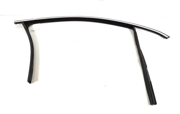 Volkswagen Tiguan Other front door trim element 5N0837432G