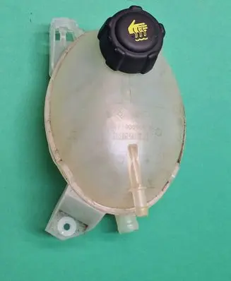 Renault Clio IV Coolant expansion tank/reservoir 217100680R