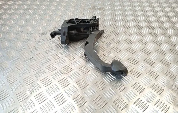 Seat Ibiza IV (6J,6P) Clutch pedal 6R1721059H