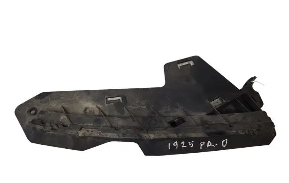 Volvo V70 Front bumper mounting bracket 30796388