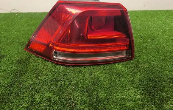 Volkswagen Golf VII Rear/tail lights 5G0945095