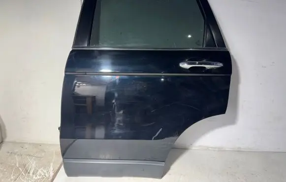 Honda CR-V Rear door