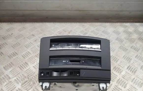 Mercedes-Benz CL C216 Radio/CD/DVD/GPS head unit A2169001701